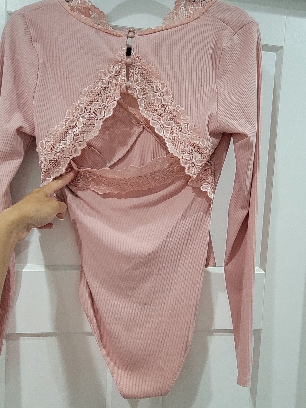 Forever 21 Dusty Pink Lace-Trim Ribbed Bodysuit Size Large - Picture 9 of 10